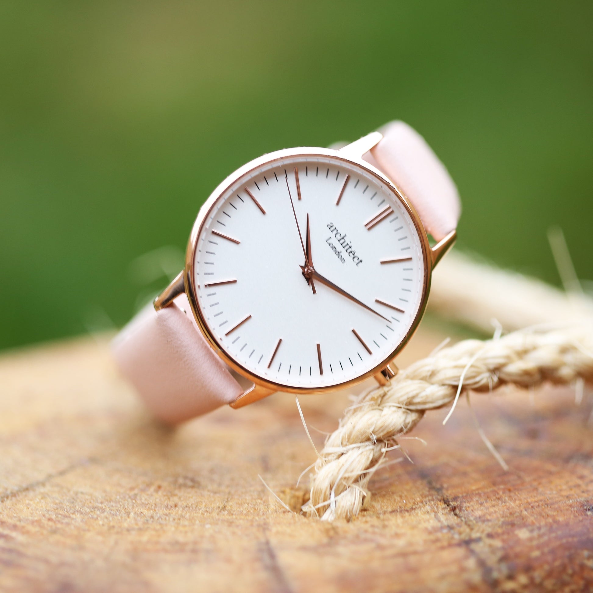 Ladies ArchitÄ“ct Blanc - Modern Font Engraving + Light Pink Strap - Wear We Met