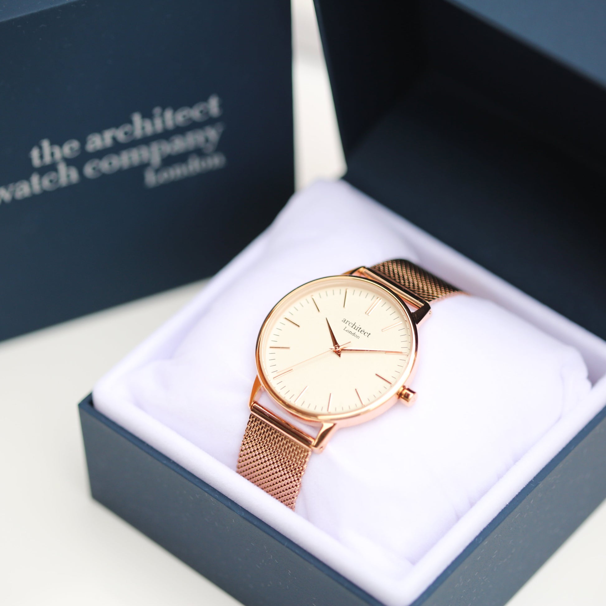 Ladies ArchitÄ“ct Blanc - Modern Font Engraving + Rose Gold Mesh Strap - Wear We Met